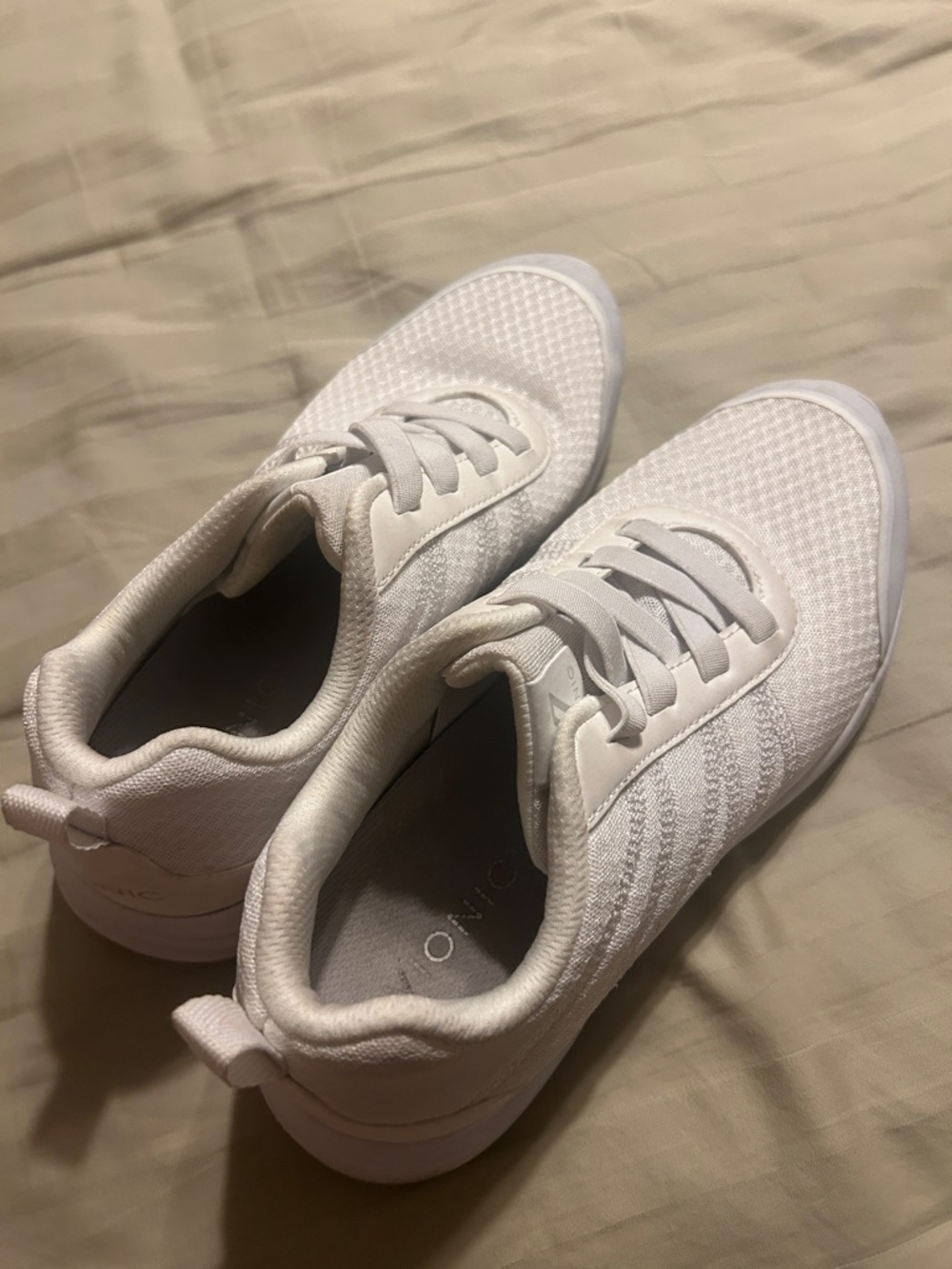 Vionic All-White Knit Lace-Up Sneakers
